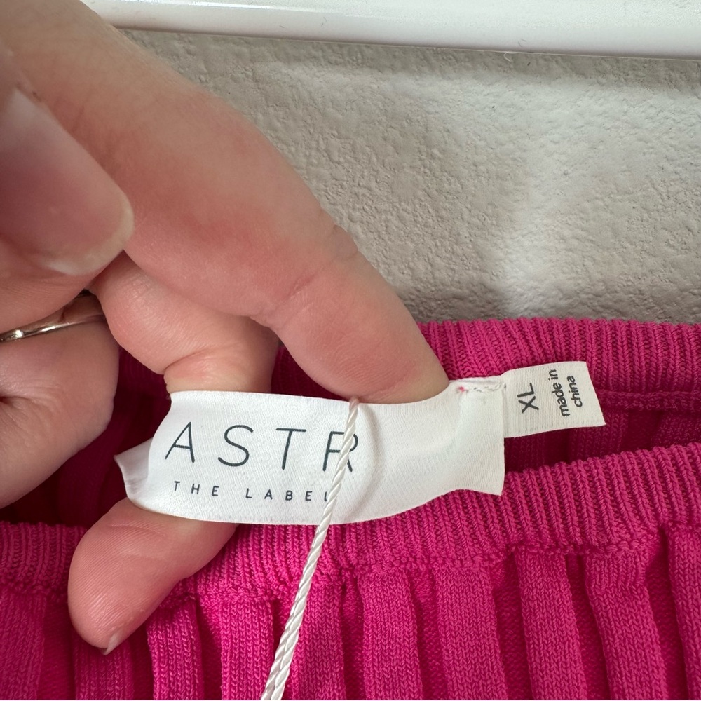NWT ASTR The Label Loriana Dress Size XL Pink Ribbed Bodycon Off the Shoulder - Picture 12 of 16